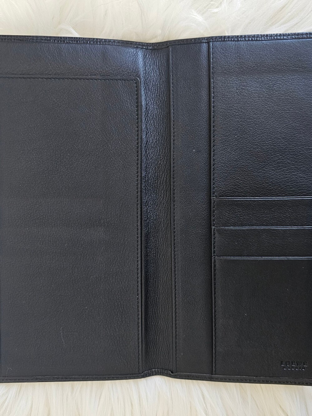 🖤 Loewe Brazza 🖤 - Picture 4 of 9